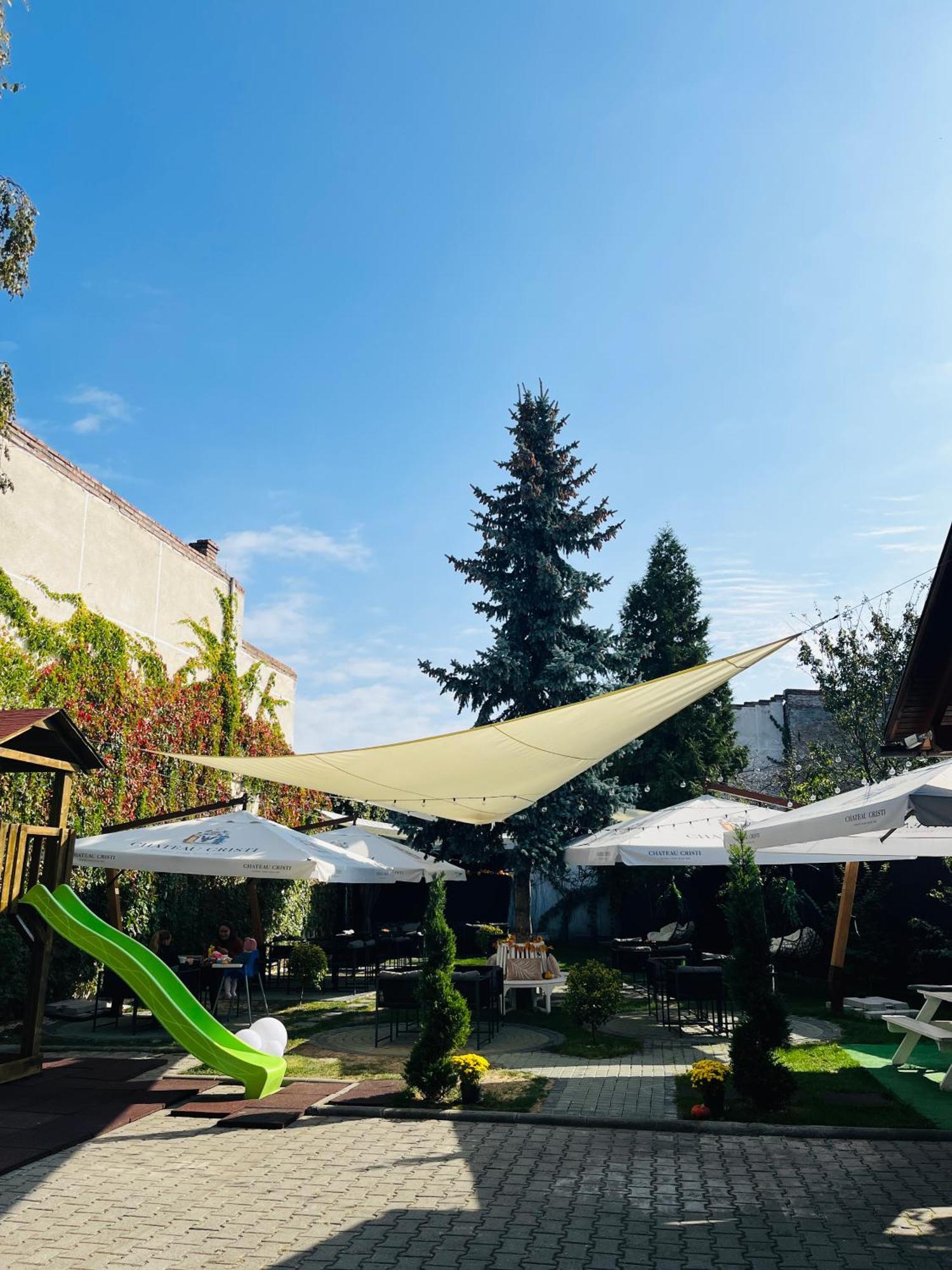 Pensiunea Curtea Bavareza Târgu-Mureş Exterior foto